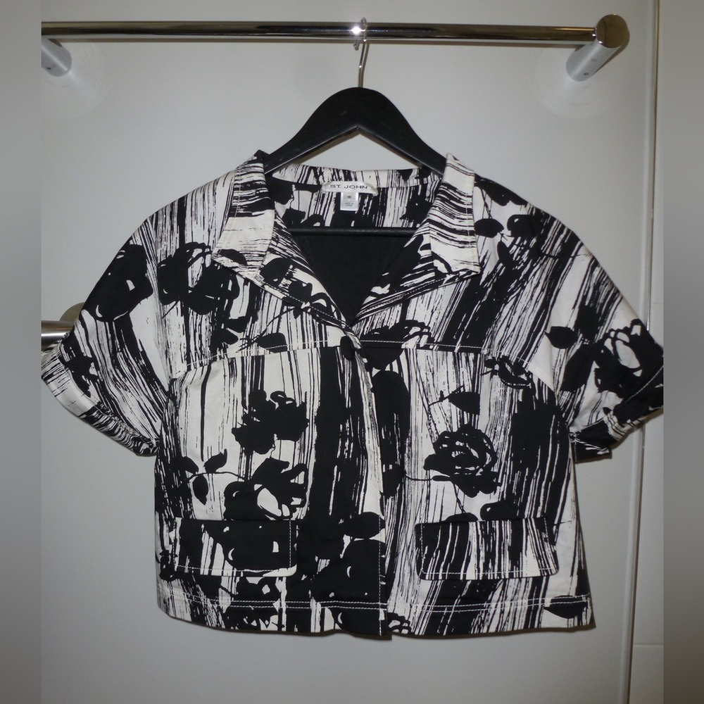 St. John Black and White Cuffed Sleeve Crop Button Down Shirt